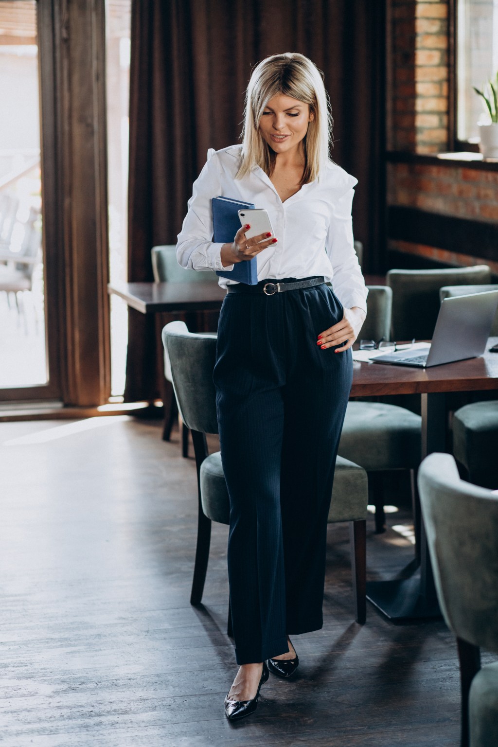 Design a Personal Brand That Stands Out and Connects&nbsp;💖